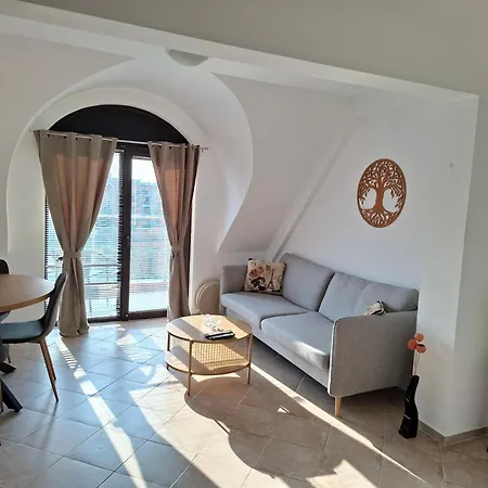 Magnolia Apartment