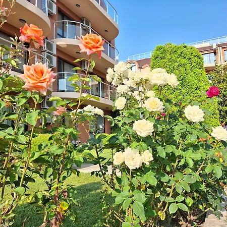 Magnolia Apartment Ravda